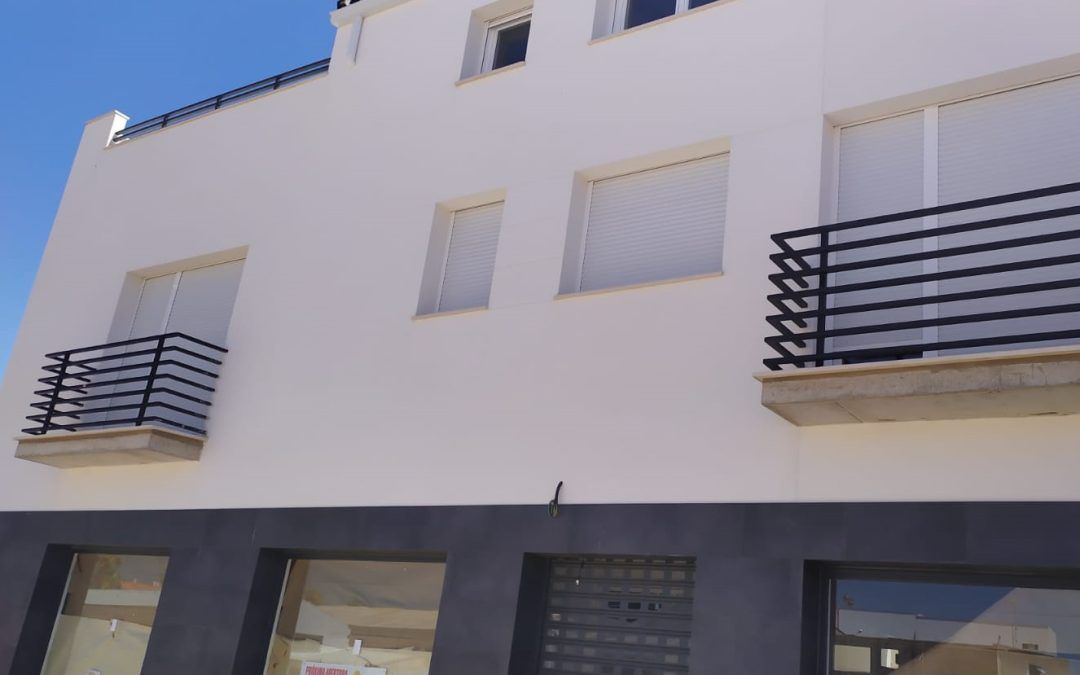 Vivienda + Local Guardería en Don Benito